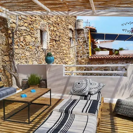 Maison Buonaparte, Luxury Sea View Private House Дом отдыха