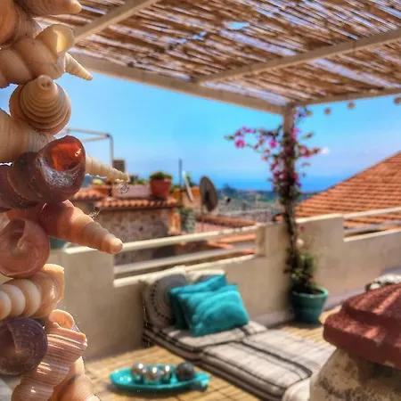 Vakantiehuis Maison Buonaparte, Luxury Sea View Private House