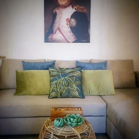 Vakantiehuis Maison Buonaparte, Luxury Sea View Private House